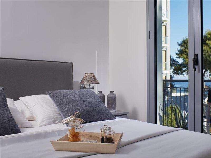 The Gardens Gallery Hotel Ксилокастрон Екстериор снимка